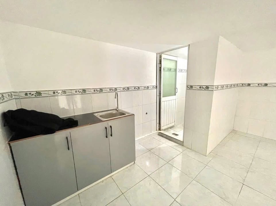 Phòng cho thuê tại 15 Nguyễn Phúc Chu, Tân Bình - Giá 3.39 triệu, sạch sẽ, tự do!