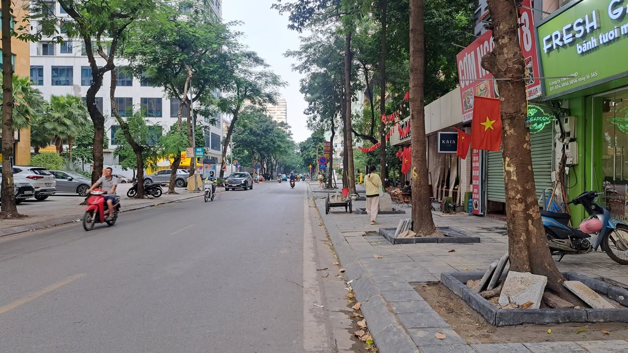 Nhà phố Ngụy Như Kon Tum, Thanh Xuân 50m² giá 17.5 tỷ - Chính chủ bán gấp!