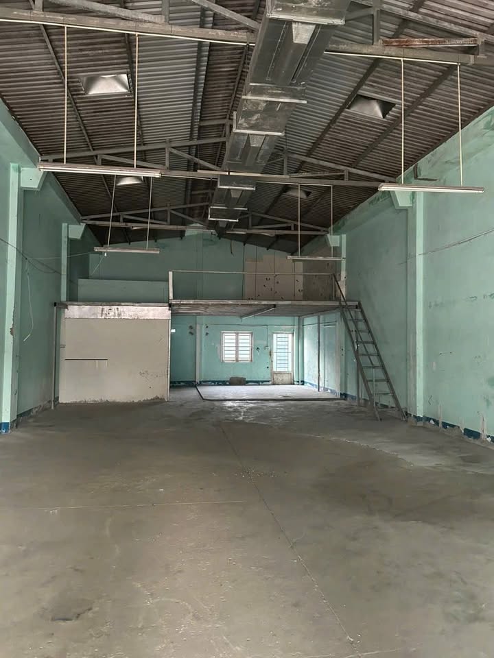 Kho xưởng 500m² đường Lê Trọng Tấn, quận Tân Phú - Cho thuê giá chỉ 35 triệu!