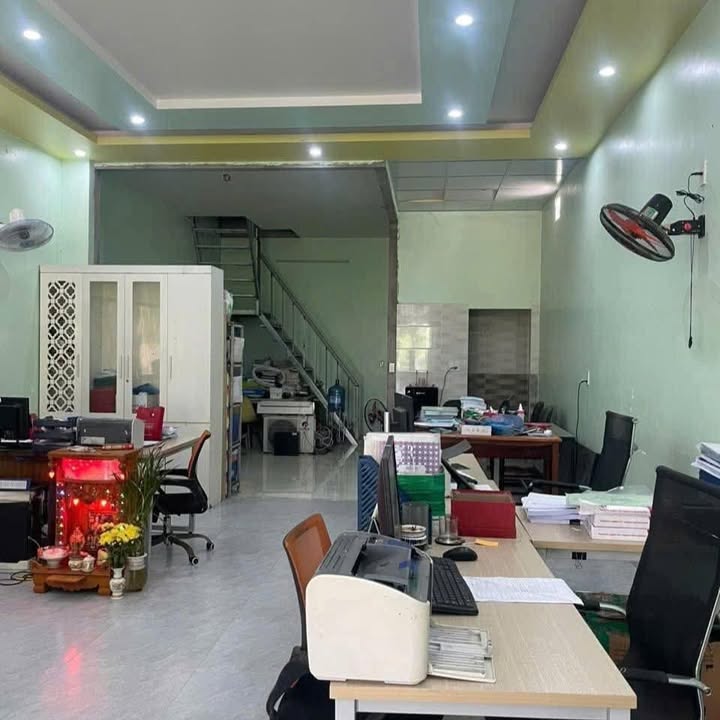 Nhà mặt tiền đường Phạm Đường Quảng Ngãi 100m² giá 2.35 tỷ - Khu dân cư văn minh!