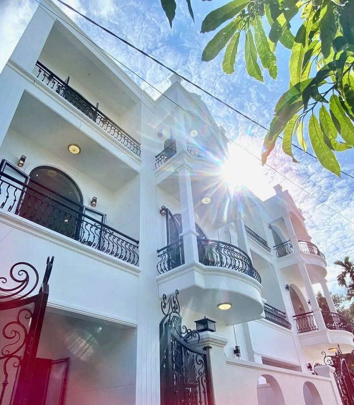 Nhà 3 tầng kiệt ô tô Hải Triều, 72m² giá 3.7 tỷ - Phù hợp kinh doanh Homestay!