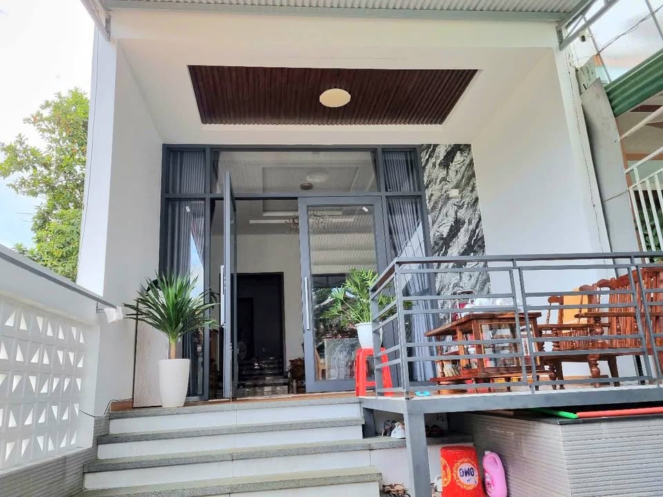 Nhà đẹp hẻm nhựa Trần Quốc Toản, Bảo Lộc 115m² giá 3 tỷ - Thương lượng nhẹ!