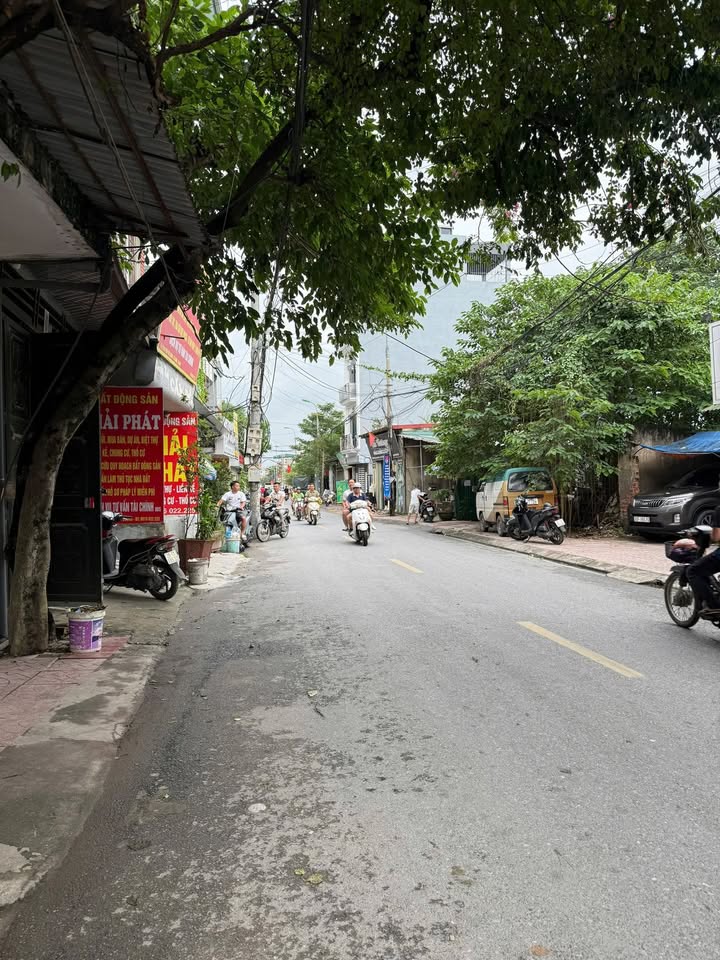 Đất Phú Lương 126m² giá 18 tỷ - Mặt phố kinh doanh sầm uất!