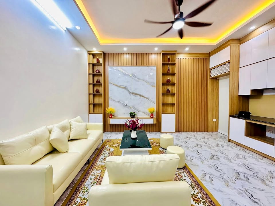 Nhà 5 tầng Xuân Đỉnh 35m² giá thỏa thuận - Vị trí đắc địa, tiện ích hoàn hảo!