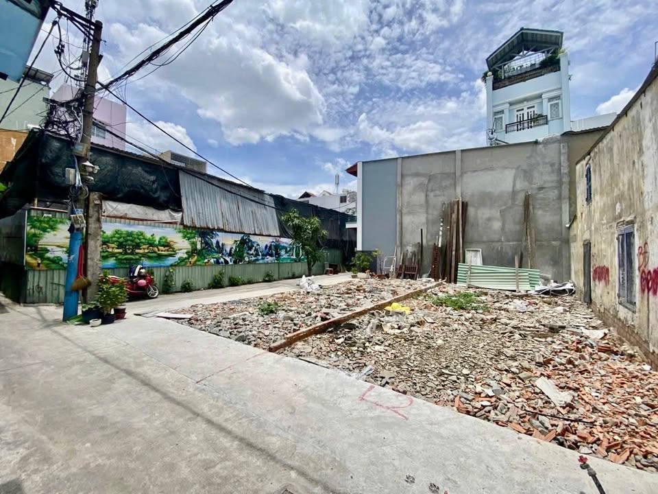 Đất nền Tân Phú 49m² giá 4.8 tỷ - Tiện xây dựng ngay!