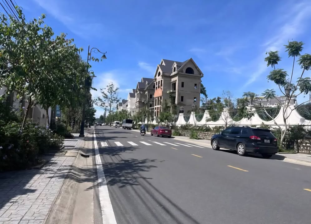 Đất biệt thự đường Nguyễn Du P9 Đà Lạt 432m² giá 30 tỷ - Khu nghỉ dưỡng bậc nhất!