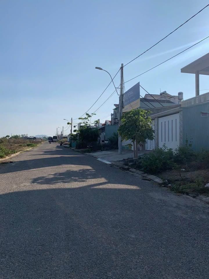 Đất nền đường Lê Trọng Tấn, Kon Tum 112m² giá 1.2 tỷ - Đầu tư sinh lời ngay!