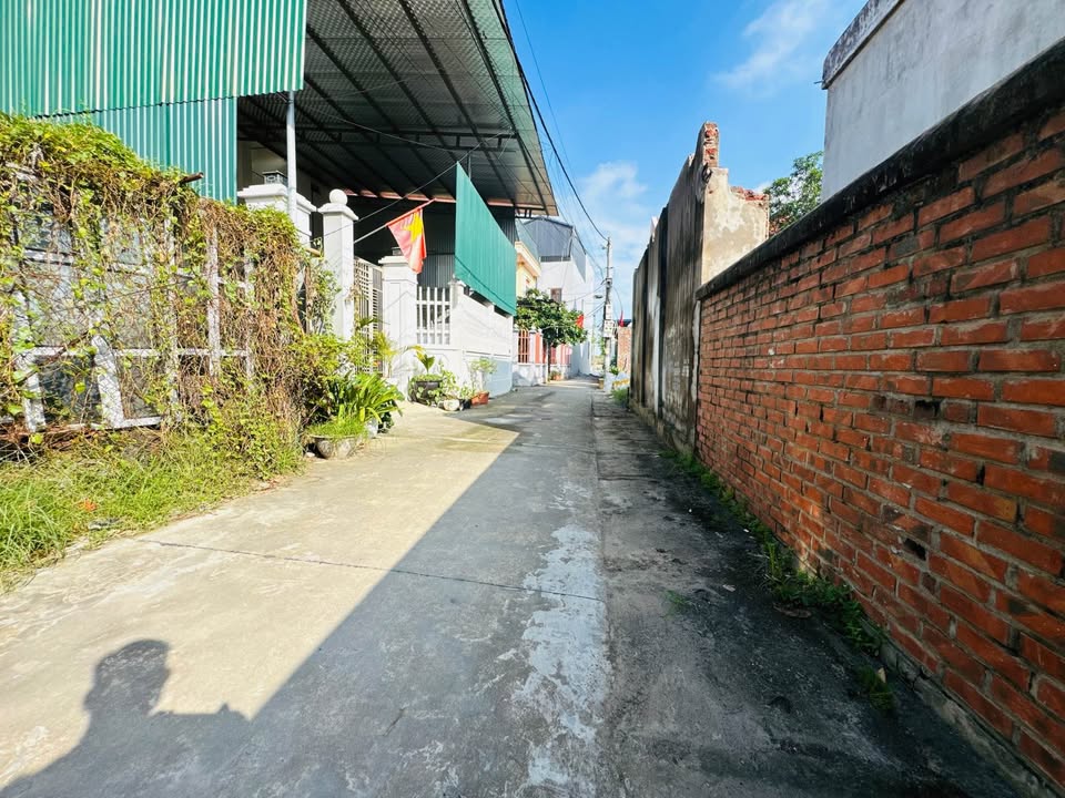 Đất nền lô góc 2 mặt tiền tại Trung Lạc, Yên Trung, 70m² giá 2 tỷ - Cơ hội đầu tư hấp dẫn!