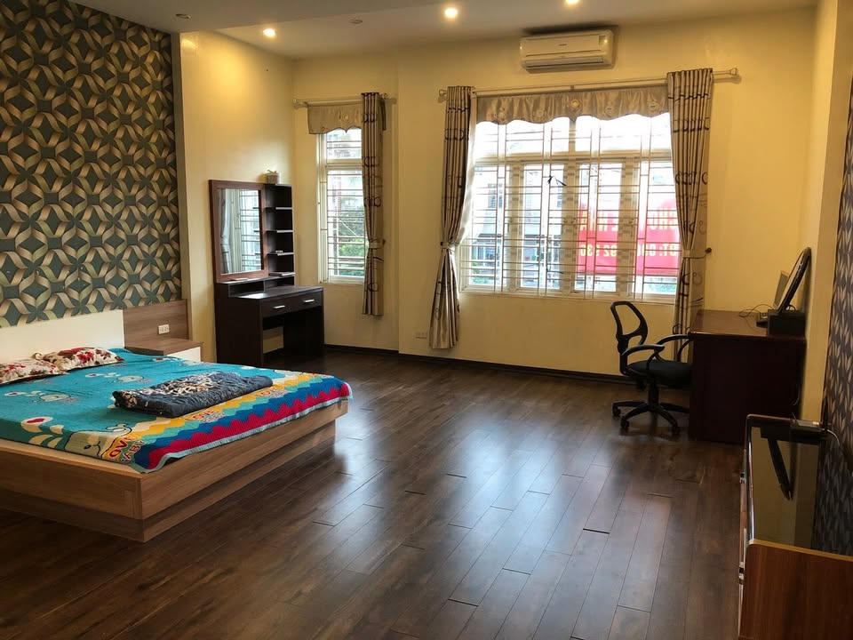 Nhà cho thuê 5 tầng tại phường Hà Lầm, 500m² - Phù hợp làm văn phòng, dạy học