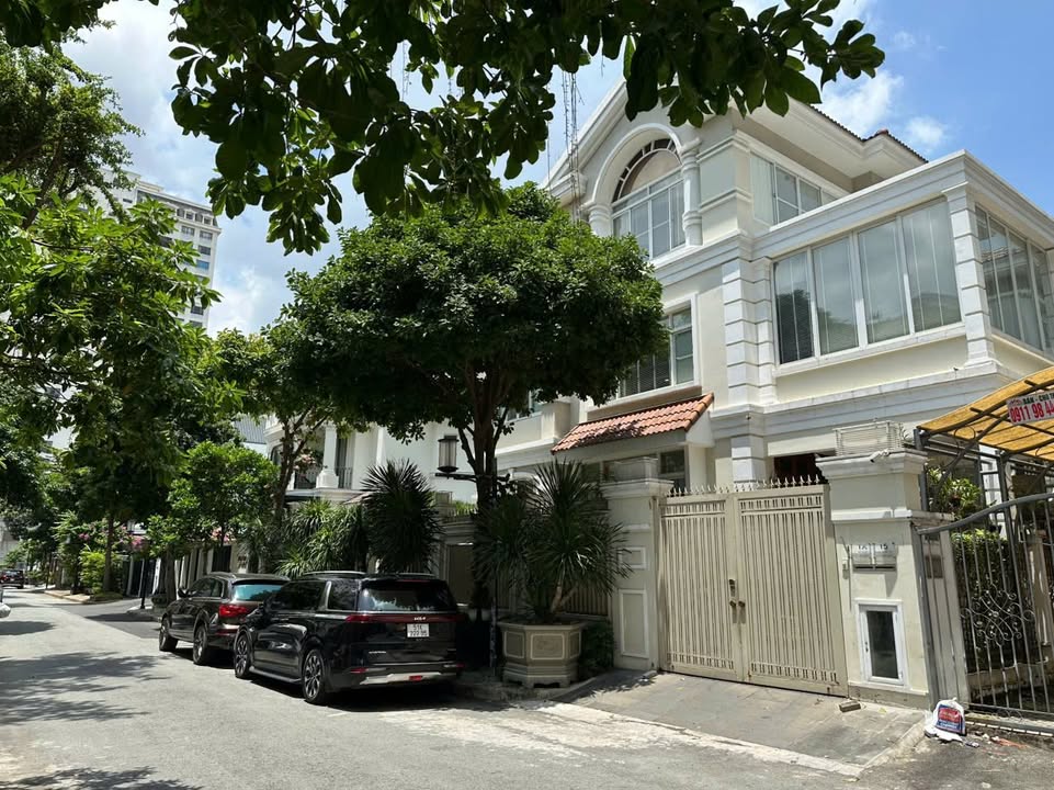 Biệt thự Mỹ Văn 2 Phú Mỹ Hưng Q7 288m² - Vị trí đắc địa, gần trường quốc tế!