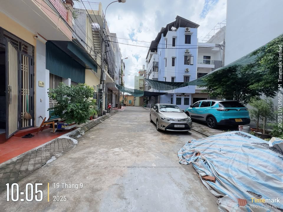 Nhà 4 tầng Quang Trung Thái Bình 43m² giá 2 tỷ - Thiết kế hiện đại, ở ngay!