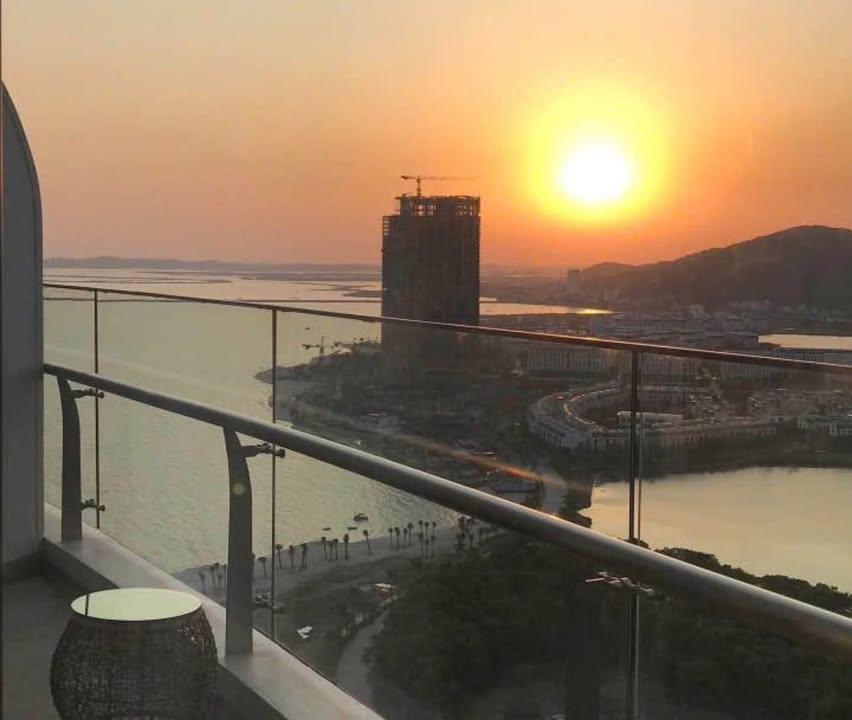 Căn hộ Duplex Citadines Marina Hạ Long 104m² giá 4.25 tỷ - View biển tầng 29 tuyệt đẹp!