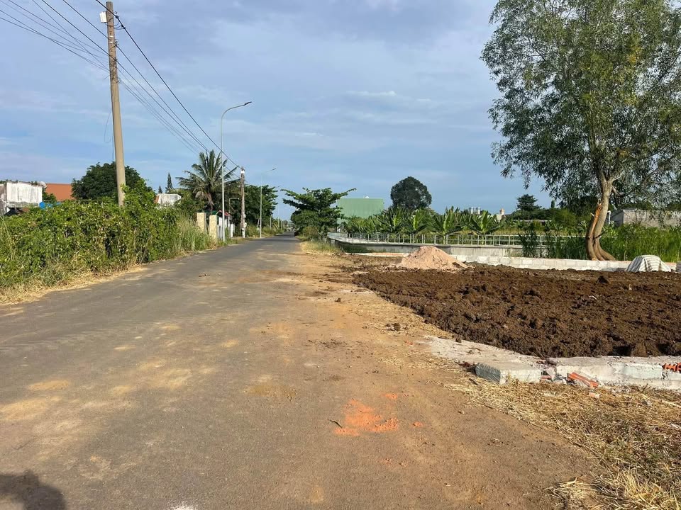 Đất chính chủ Suối Nghệ, Châu Đức 323m² chỉ 1.35 tỷ - Cơ hội đầu tư hấp dẫn!