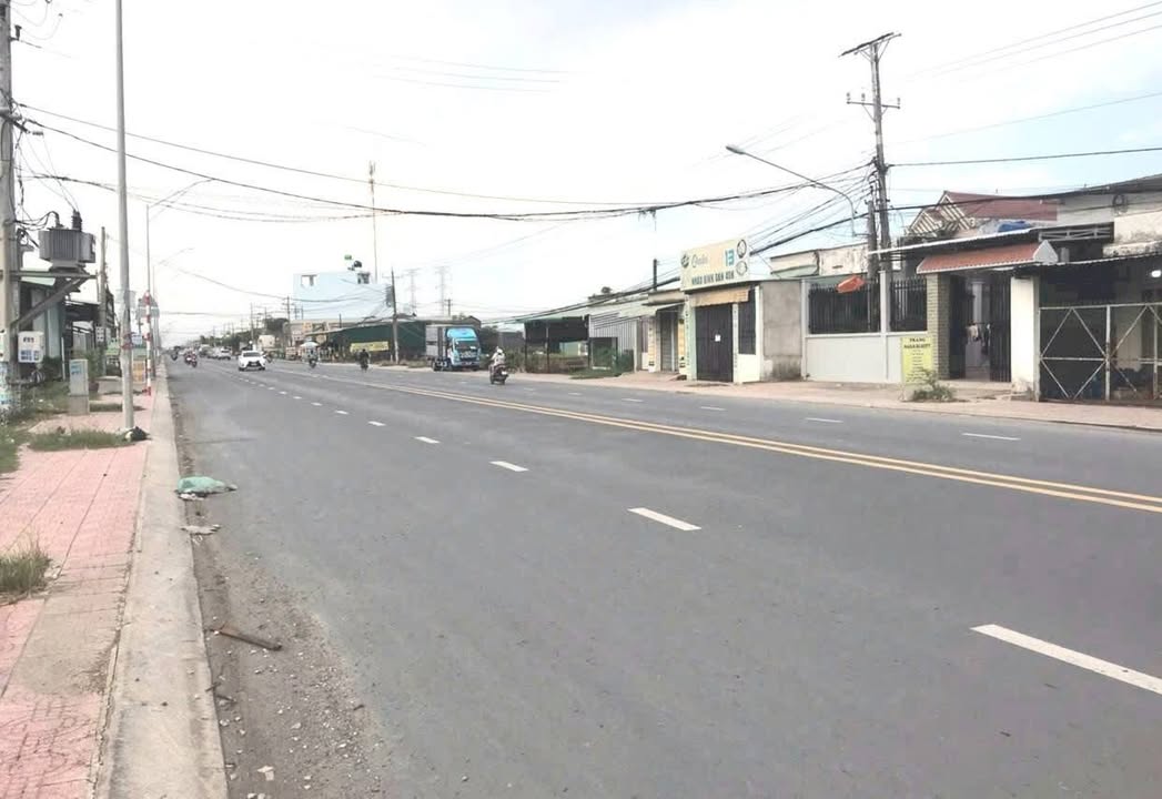 Bán gấp FrontHouse mặt tiền MTL824, Đức Hòa, 752m² chỉ 13 tỷ - Đầu tư sinh lời ngay!