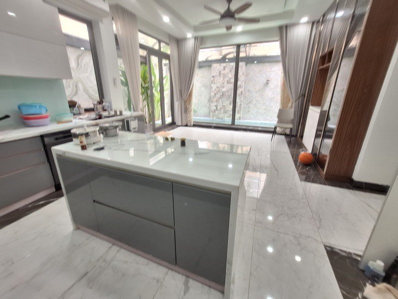 Nhà 4 tầng đường Huỳnh Tấn Phát, quận 7, 160m² giá 17 tỷ - Đầu tư sinh lời!