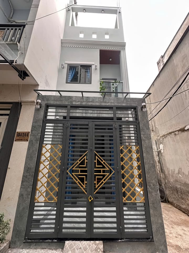 Nhà đẹp góc 3 mặt tiền tại Phú Định, Quận 8 - Thiết kế hiện đại, đầy đủ nội thất!