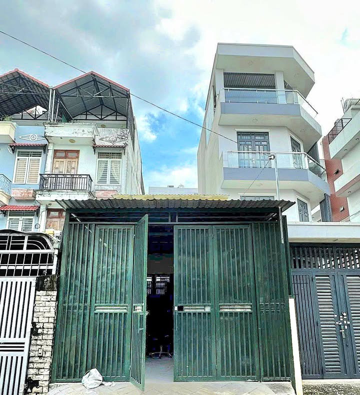 Nhà mặt tiền Thạnh Lộc 16, Quận 12 - Diện tích 84.6m², giá 5 tỷ - Thiết kế hiện đại!