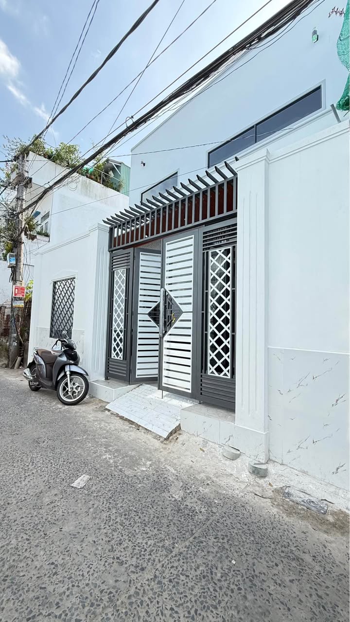 Nhà hẻm 98 Trần Hưng Đạo, Ninh Kiều 118.5m² giá 4.5 tỷ - Nhà mới xây, nội thất tặng kèm!