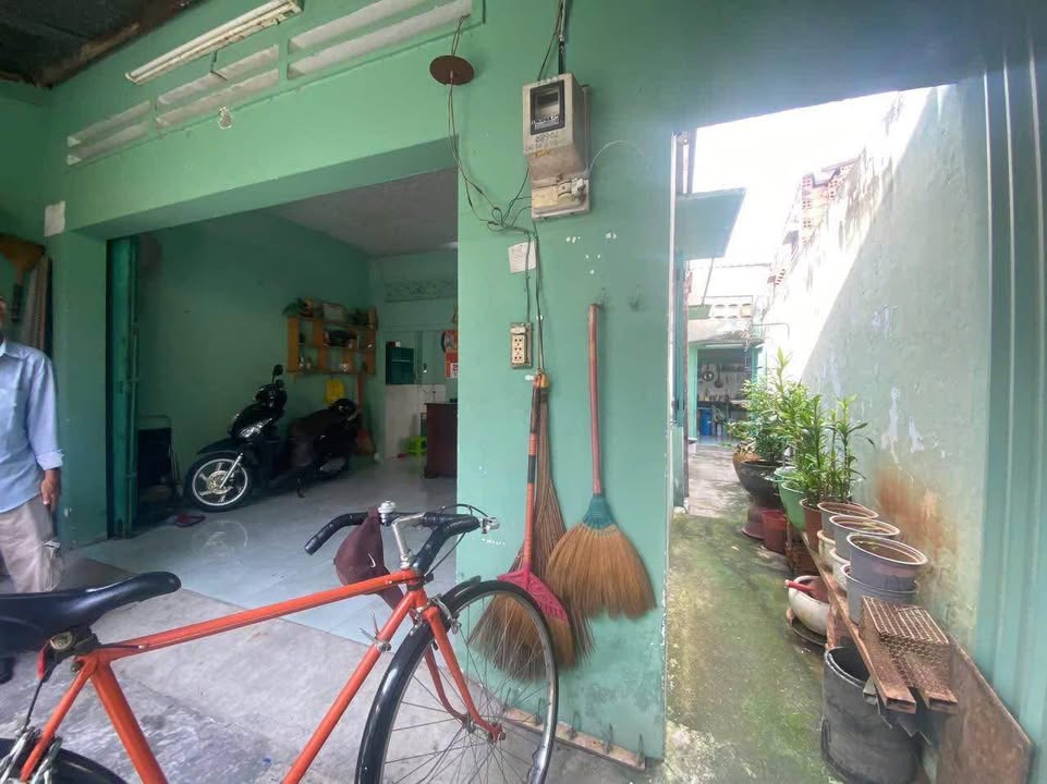 Nhà cấp 4 Trấn Biên 68m² giá 2.2 tỷ - Sân rộng, tiện ích đầy đủ!