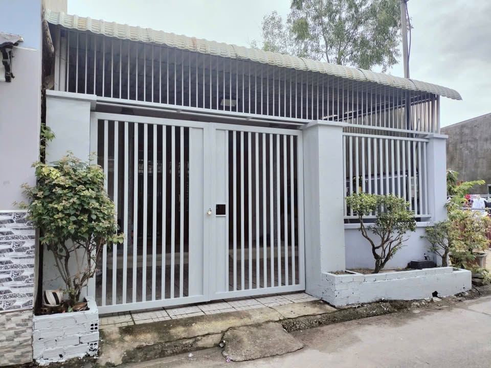 Nhà nguyên căn Long Thành 2PN giá 7 triệu - Sẵn sàng vào ở!