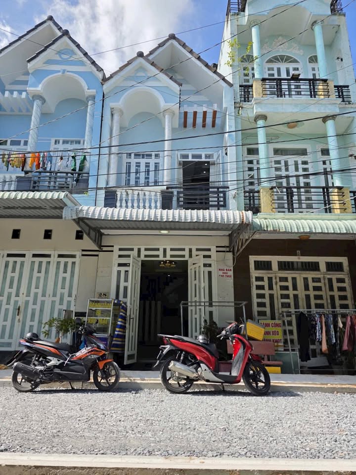 Nhà 1 Lầu Kiên Cố KDC An Khánh, Tân An 40m² giá 3.2 tỷ - Vị trí tiện lợi gần chợ!