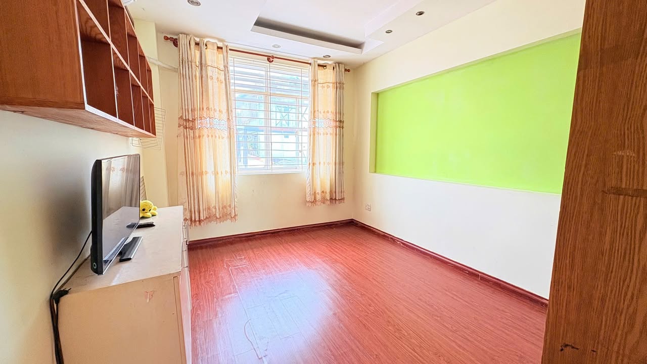 Nhà nguyên căn 463 Cách Mạng Tháng 8, Quận 10 giá 15 triệu - Dọn vào ở ngay!