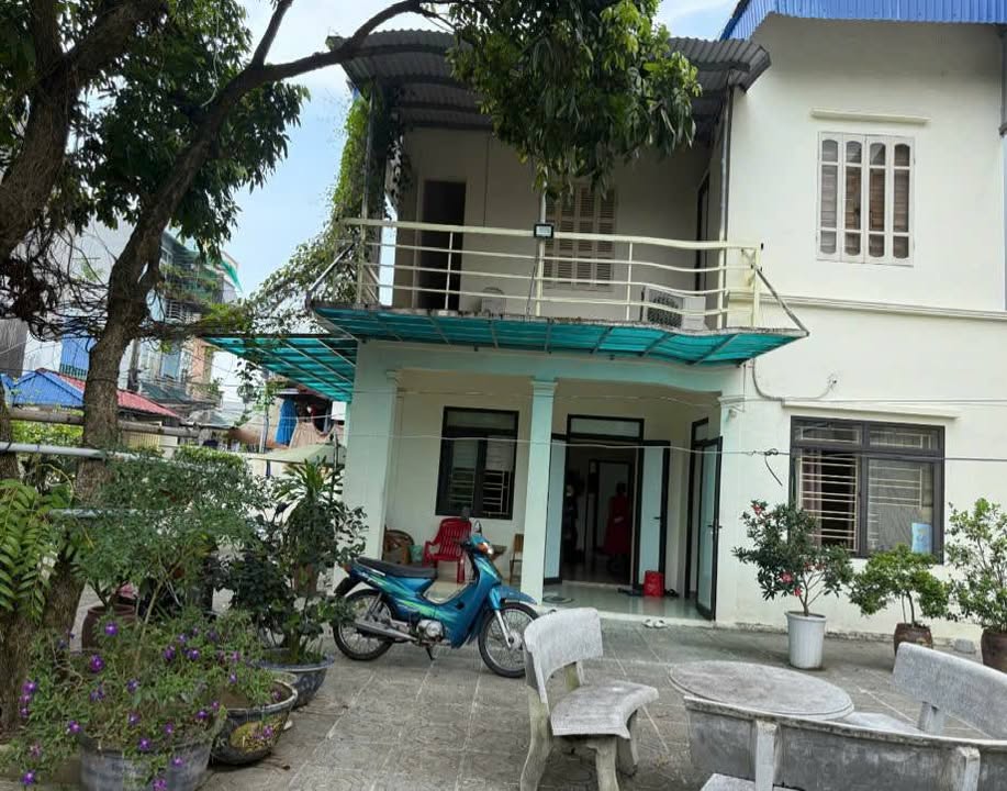 Đất tặng nhà 2 tầng tại Bùi Bằng Đoàn, 248m² giá 5.5 tỷ - Cơ hội đầu tư tuyệt vời!