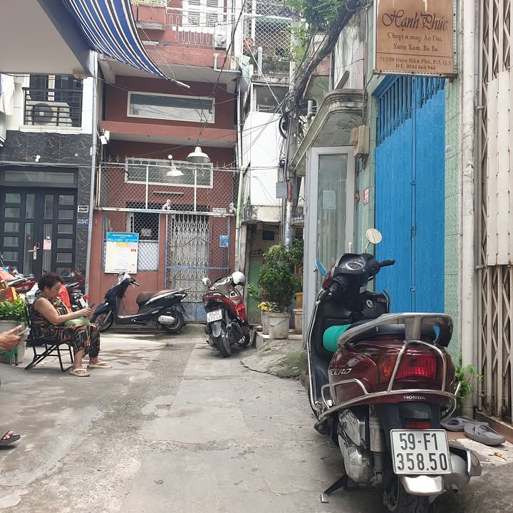 Nhà phố Quận 3 132m² giá 6.3 tỷ - Hẻm thông tứ phía, an ninh tốt!