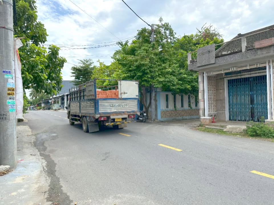 Lô đất 2 mặt kiệt Hòa Tiến 272m² giá 3.65 tỷ - Cơ hội đầu tư sinh lời!