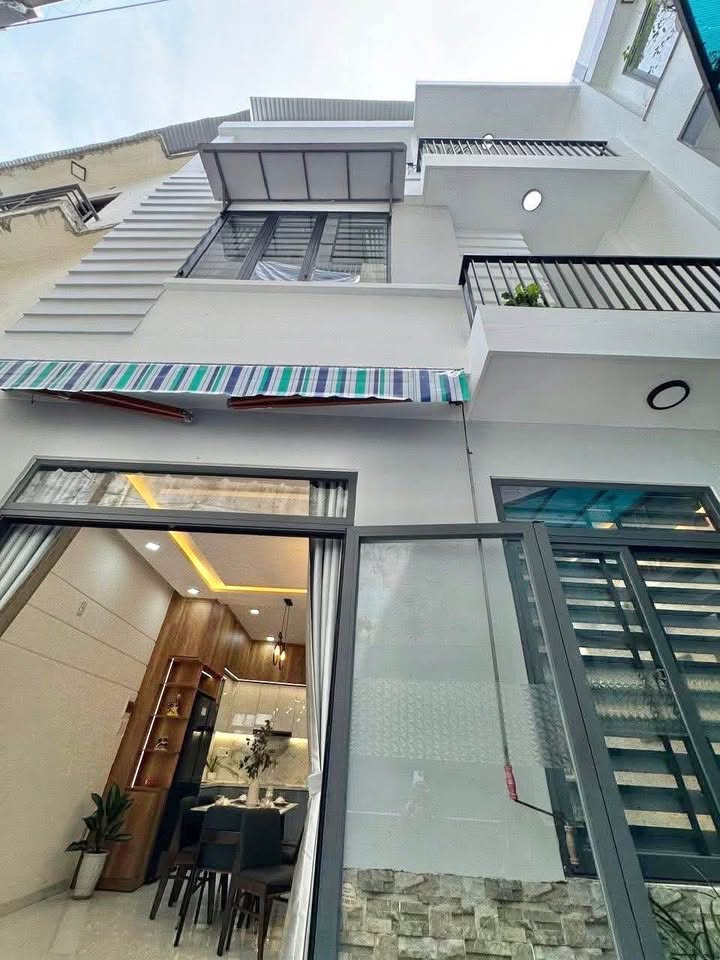 Nhà 4 tầng kiệt Huỳnh Ngọc Huệ 46m² giá 4.6 tỷ - Nội thất đầy đủ, không gian thoáng mát!