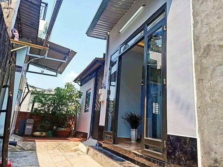 Nhà riêng xã Đông Thạnh Hóc Môn 48m² giá 2.3 tỷ - Sổ hồng riêng, cho thuê 5 triệu/tháng!