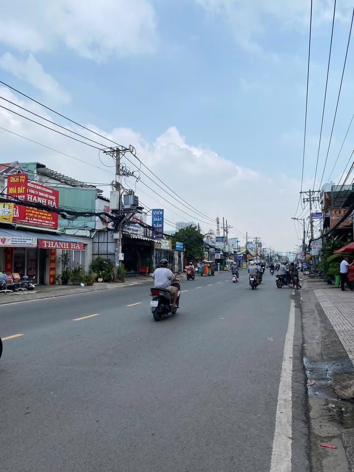 Nhà riêng tại Bình Hưng, Bình Chánh 129.6m² giá 17 tỷ - Sổ hồng riêng, chính chủ!