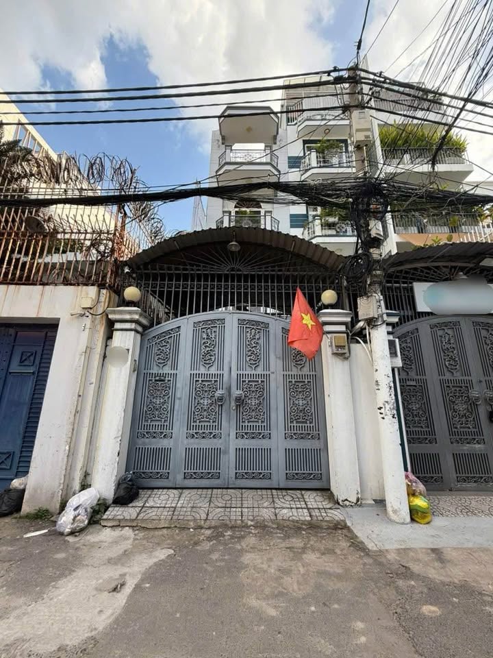 FrontHouse mặt tiền Hồ Biểu Chánh, Phú Nhuận 82m² giá 17 tỷ - Kinh doanh sầm uất!