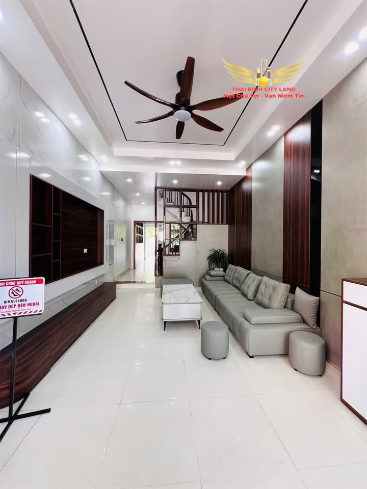 Nhà 3 tầng TDC Cánh Mẹm, Thái Bình 75m² giá 3 tỷ - Kiến trúc hiện đại chắc chắn!