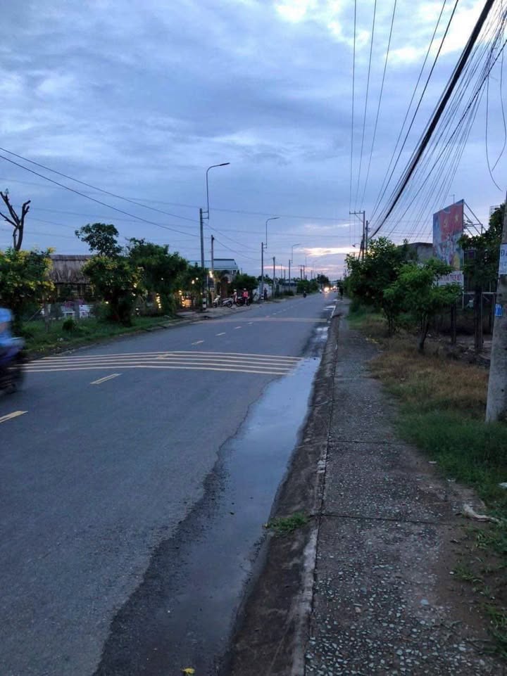 Đất thổ cư mặt tiền lộ nhựa 833C, xã Mỹ Bình, 199,6m² giá 1,65 tỷ - Kinh doanh sầm uất!