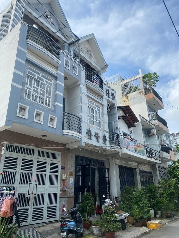 Nhà Đẹp Phú Định Quận 8 58m² giá 6 tỷ - Đường thông thoáng, tiện ích đầy đủ!