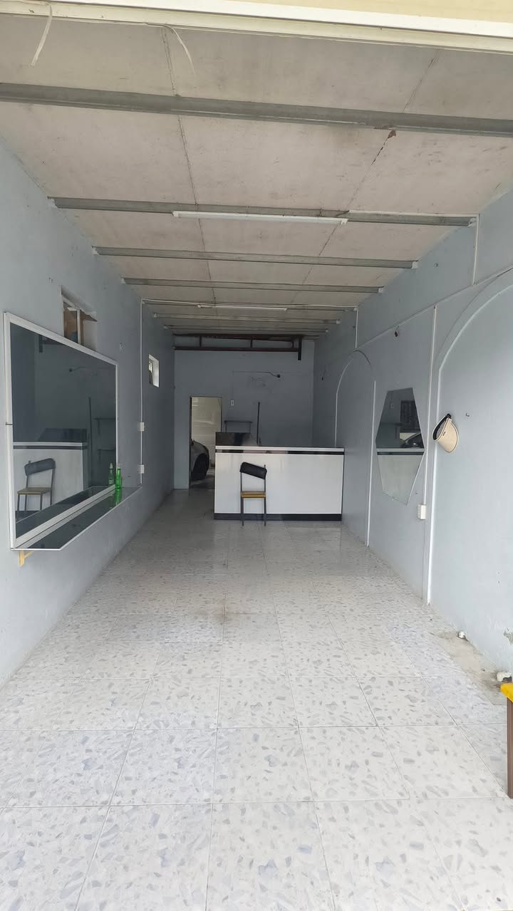 Mặt bằng cho thuê tại Ba Đồn 82 Đào Duy Từ - Giá chỉ 2.5 triệu/tháng