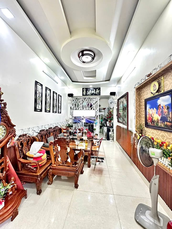 Nhà phố Lê Chân, Hải Phòng 42m² giá 2.45 tỷ - Mặt ngõ rộng, vị trí đẹp!