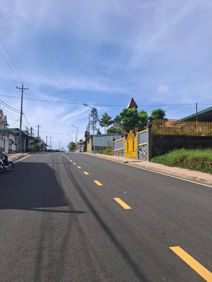 Đất nền đường Ngô Tất Tố Bảo Lộc 266m² giá 3 tỷ - Sổ đỏ chính chủ, sẵn thổ cư!