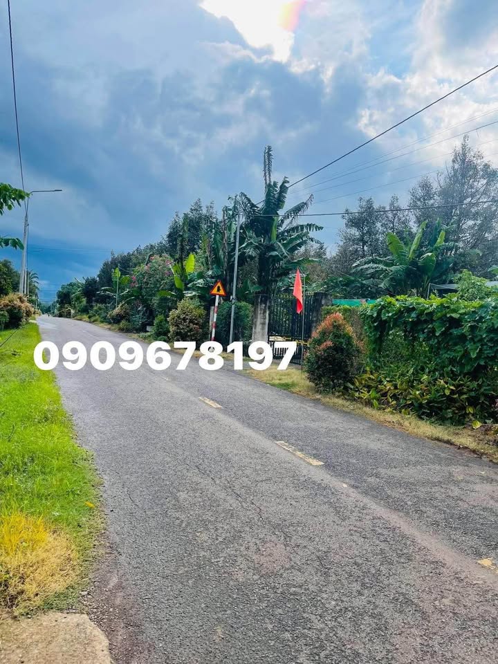 Đất thổ cư 2 mặt tiền đường Martin Lạc Sơn 160m² giá 850 triệu - Cơ hội đầu tư hấp dẫn!