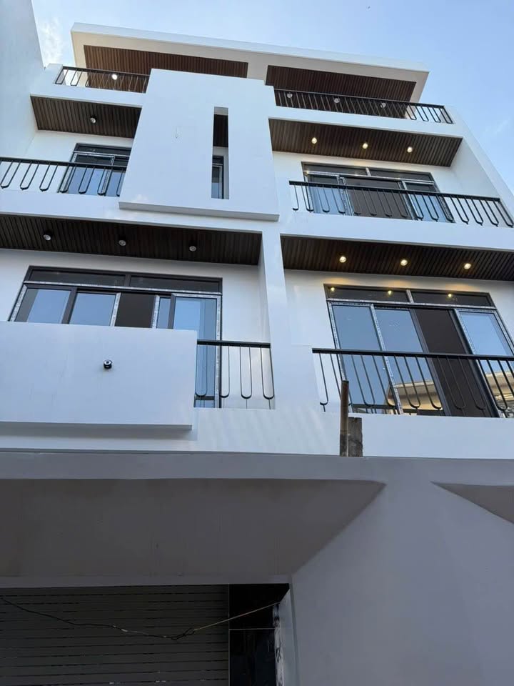 Nhà mới xây tại Ngõ 229 Miếu 2 Xã - 56m², 4 tầng, giá 4.38 tỷ, nội thất cao cấp!