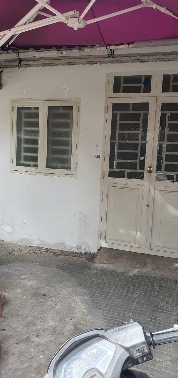 Nhà mặt tiền Lê Lư Tân Phú 35m² giá 6.5 triệu - Không thể bỏ lỡ!