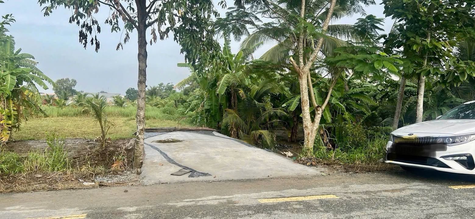 Đất nền Kênh Mai Thu, Tân An 150m² giá 1.8 tỷ - Đường nhựa sầm uất!