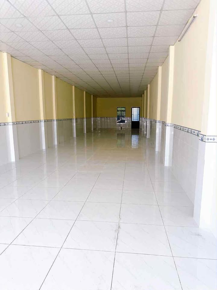 Cho thuê nguyên căn mặt tiền Tân Chánh Hiệp Quận 12 135m² - Thích hợp kinh doanh mọi ngành nghề!