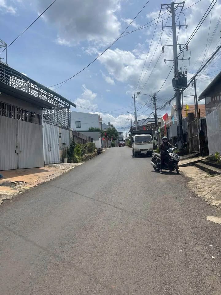 Đất nền liền kề mặt tiền đường Lương Thế Vinh, Đắk Lắk - Diện tích 312m² - Giá chỉ 4.4 tỷ!
