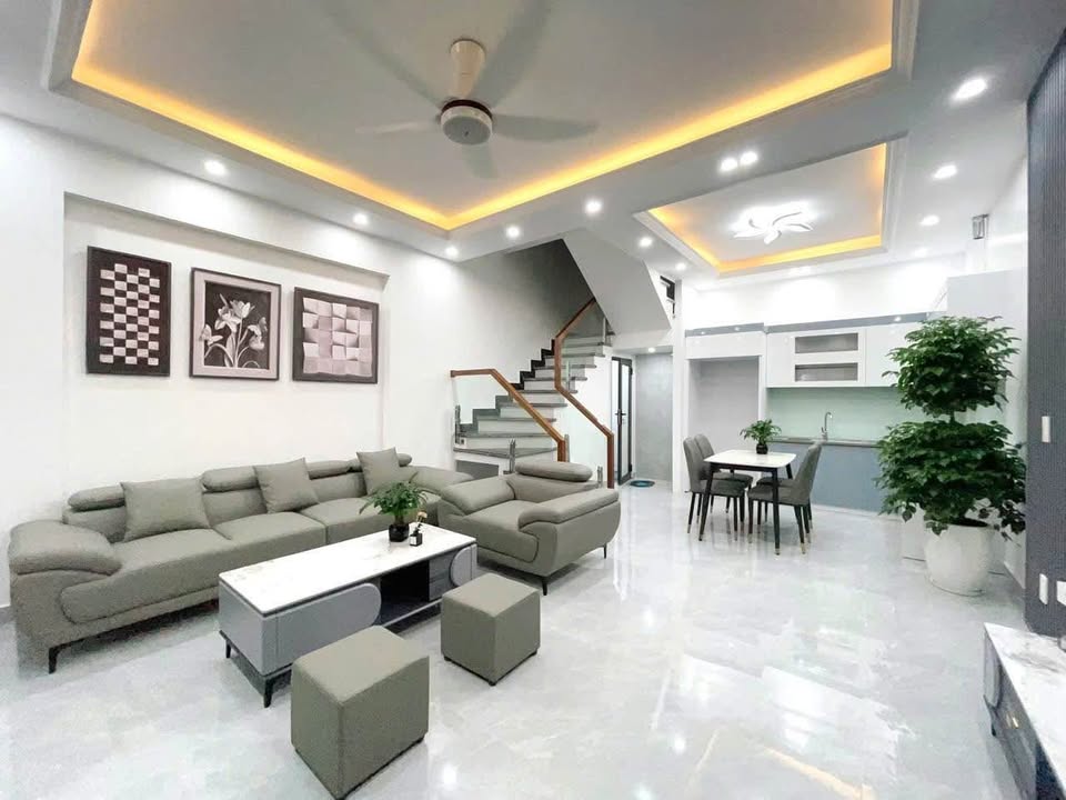 Nhà 4 tầng Vĩnh Niệm Hải Phòng 42m² giá 3.48 tỷ - Ô tô đỗ cửa, trung tâm tiện ích!