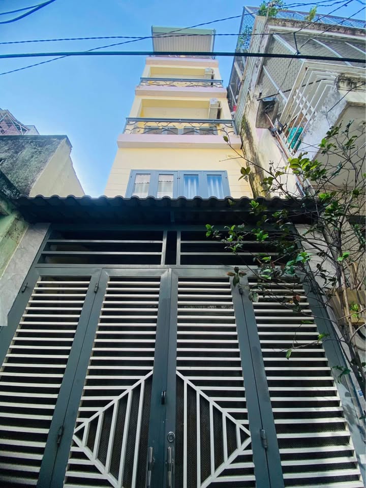 Nhà 5 tầng Lê Hồng Phong, Q10 chỉ 7,9 tỷ - Đầu tư sinh lời ngay!