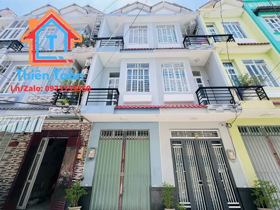 Nhà hẻm thông ô tô Huỳnh Thị Đồng 18m² giá 1.68 tỷ - Kinh doanh thuận lợi!