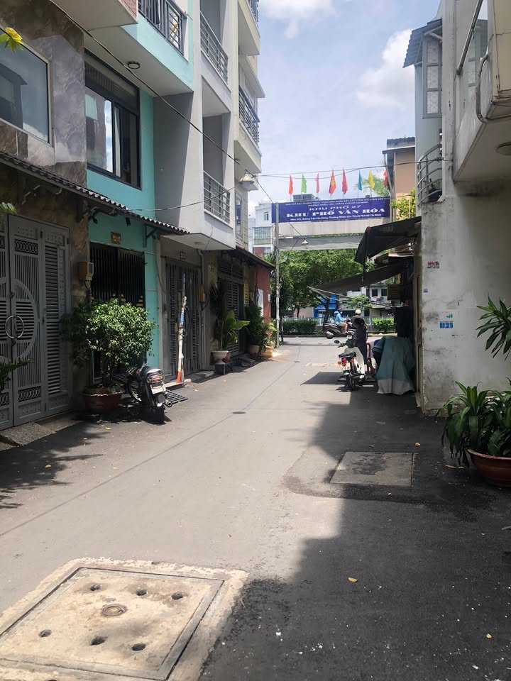 Bán gấp FrontHouse Trần Văn Đang Quận 3 130m² giá 23.5 tỷ - Dòng tiền cho thuê ổn định!