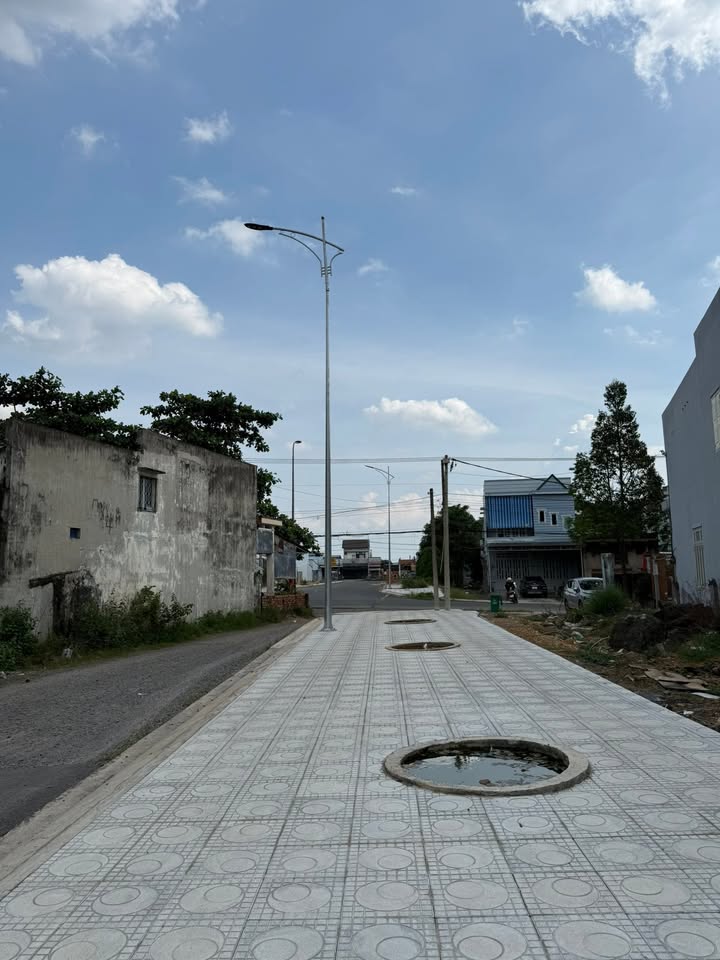 Nhà phố Tân Phú Đồng Nai 64m² giá 3,8 tỷ - Mới xây kiên cố, tiện ích đầy đủ